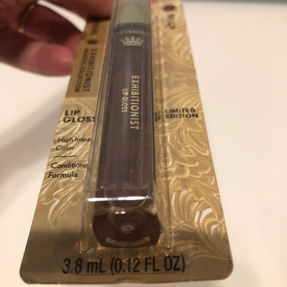 5/$10 Covergirl lip gloss Limited Edition Reign high impact color NWT - Picture 6 of 16